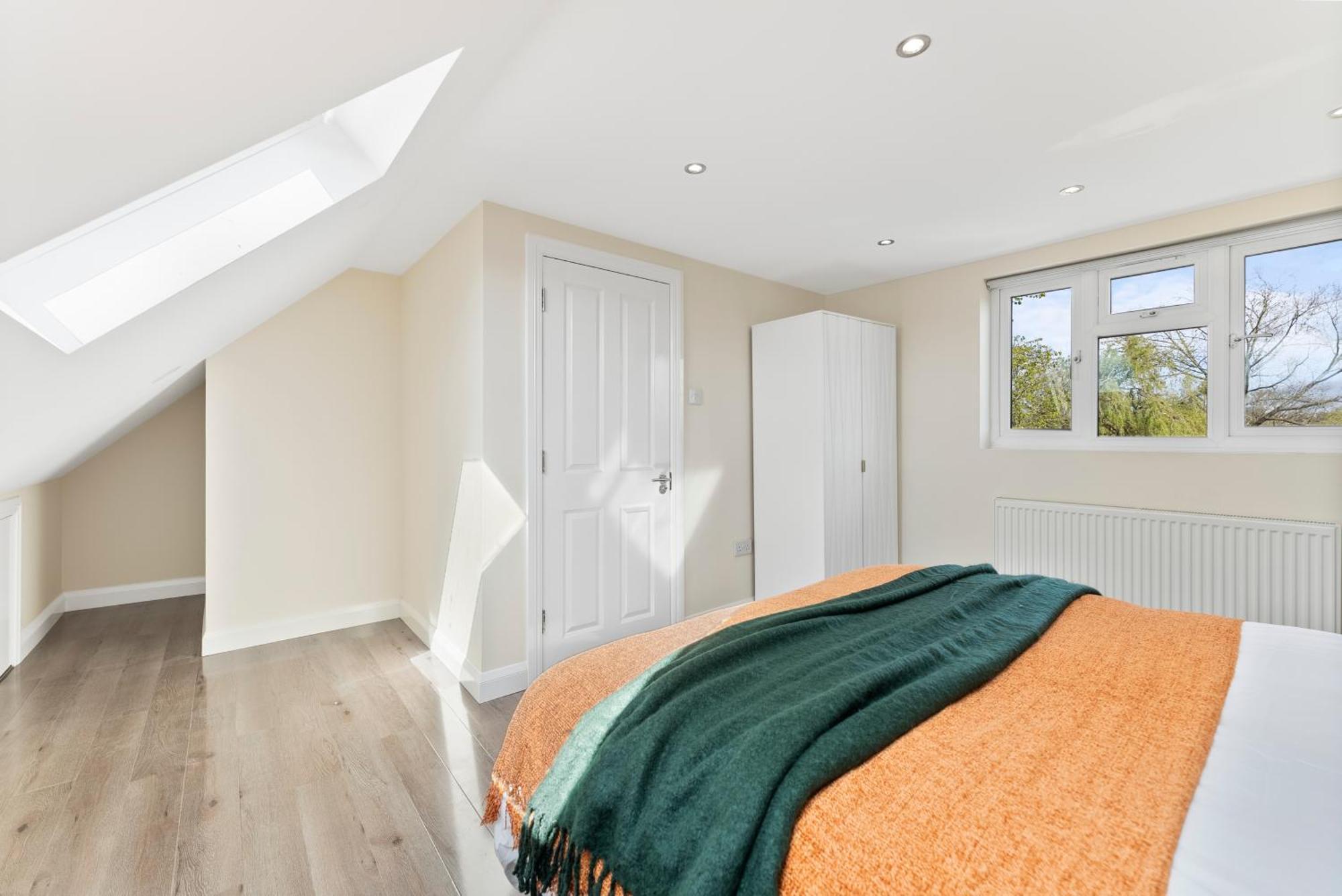 Stylish Wembley Gem - Parking -Sleeps 14 London Eksteriør bilde