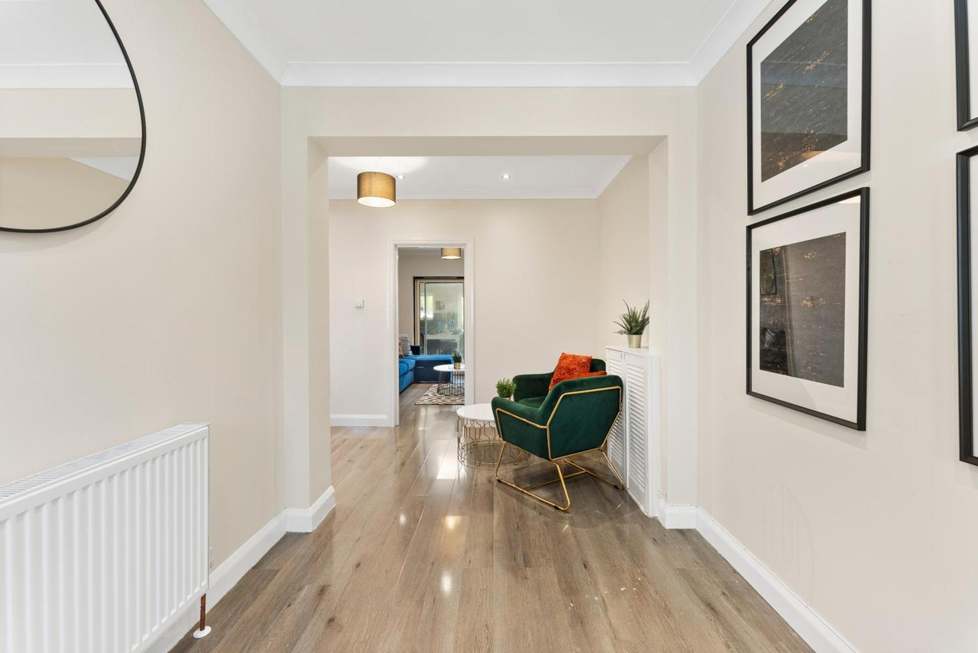Stylish Wembley Gem - Parking -Sleeps 14 London Eksteriør bilde