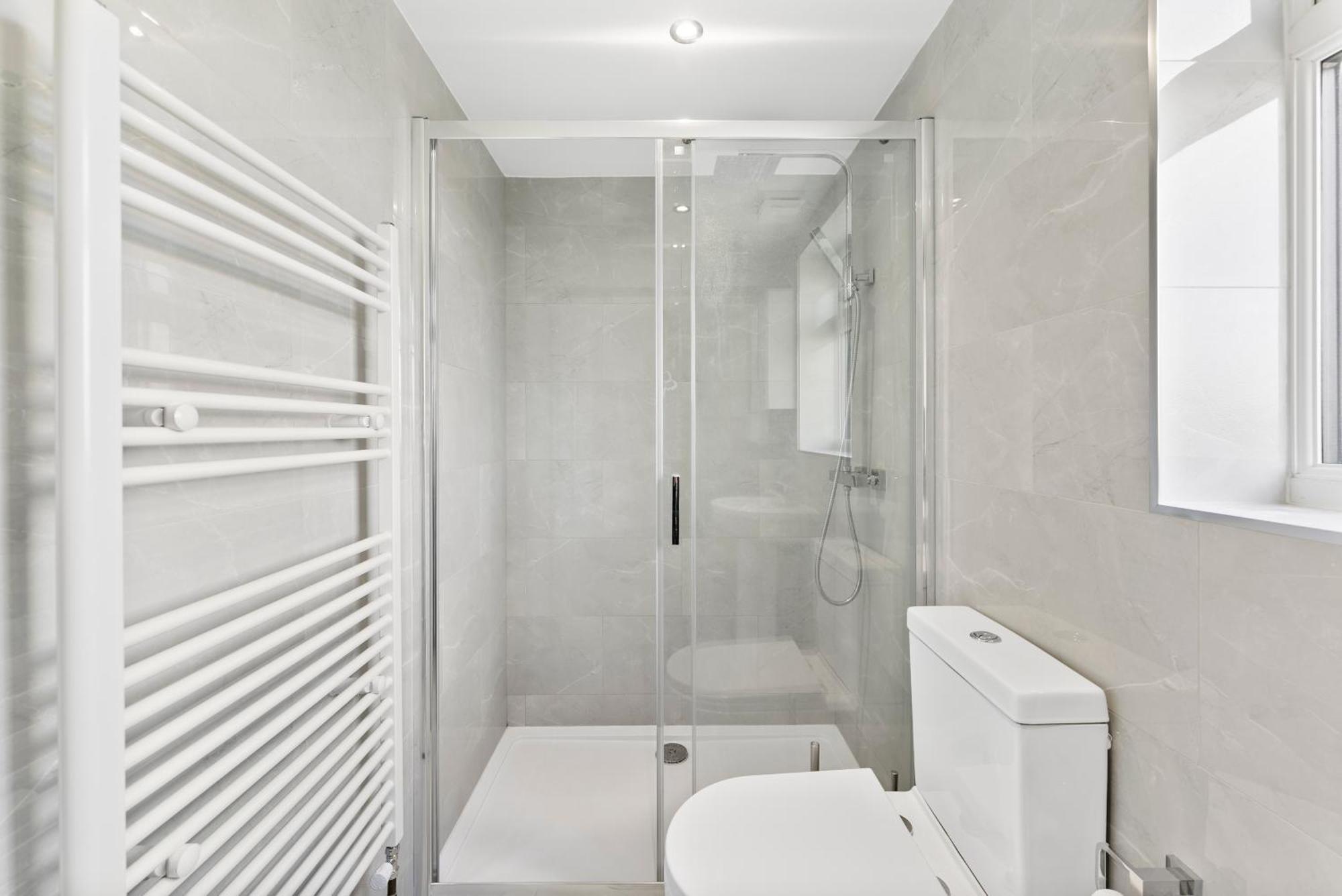 Stylish Wembley Gem - Parking -Sleeps 14 London Eksteriør bilde